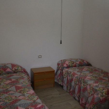 Appartamento Vacanza Da Luisa San Giovanni Suergiu Ngoại thất bức ảnh
