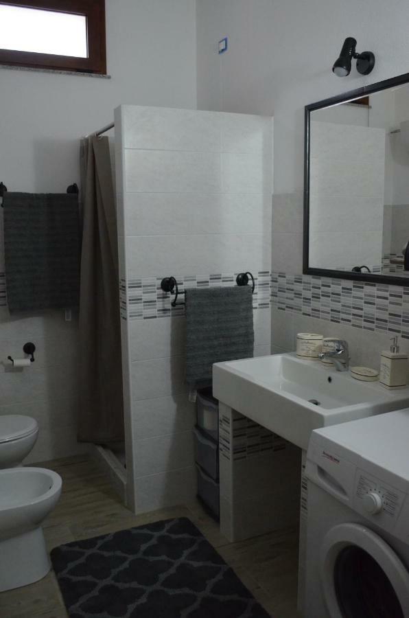 Appartamento Vacanza Da Luisa San Giovanni Suergiu Ngoại thất bức ảnh